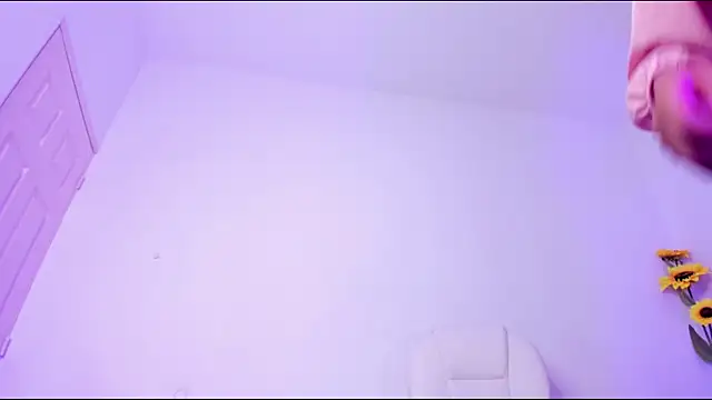 Snapshot of emma_myers18 chatting on 21, 2, 2025 emma myers18 online show from 21, 2, 2025