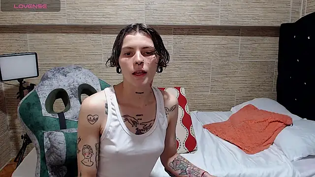 pretty cristal69 online show from 2, 2, 2025