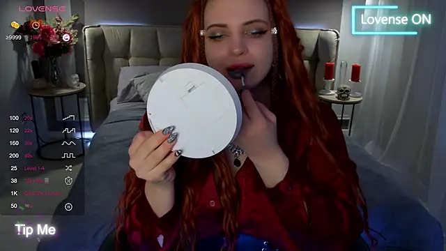 Miss Maya Mils online show from 18, 3, 2025