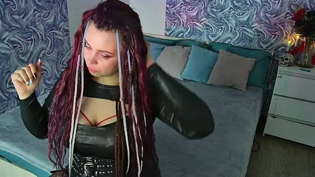 Miss Maya Mils online show from 19, 5, 2026