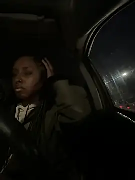 Your Paris online show from 5, 2, 2025