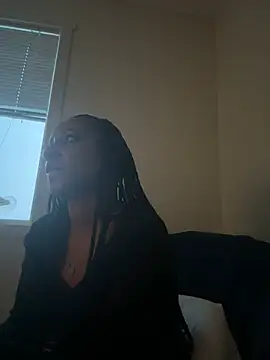 Your Paris online show from 8, 2, 2025