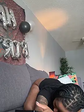 Your Paris online show from 9, 2, 2025