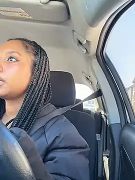 Your Paris online show from 16, 2, 2025