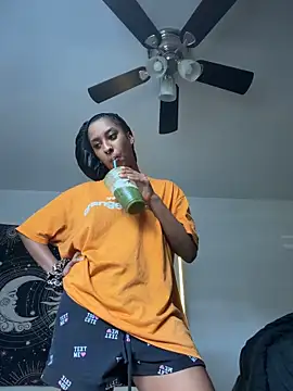 Your Paris online show from 12, 11, 2025