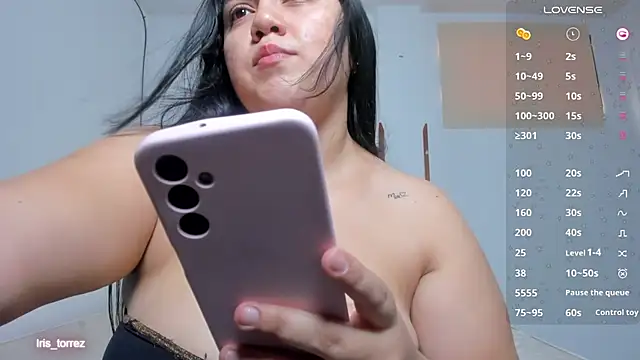 iris torrez  online show from 14, 11, 2025