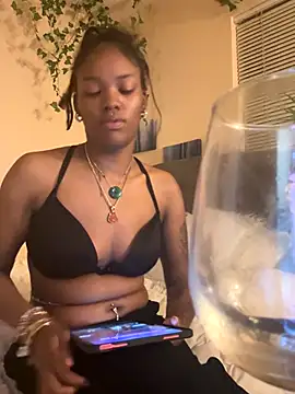 Snapshot of magicalc00ch chatting on 10, 9, 2025 magicalc00ch online show from 10, 9, 2025