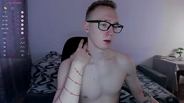 Alex silents online show from 2, 3, 2025