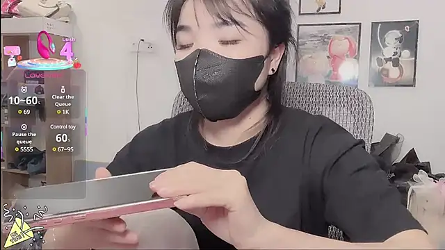 Berrysweet 68 online show from 16, 3, 2025