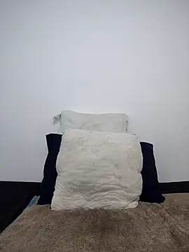 Curvy sluty online show from 7, 10, 2025