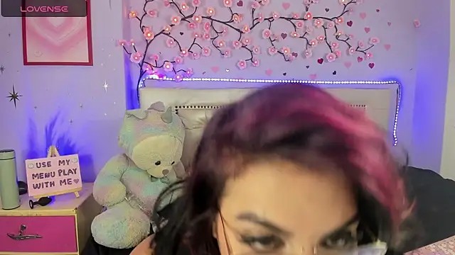 Xtattoedgirl online show from 17, 5, 2026