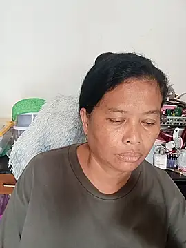 Snapshot of Fon_Bigboobs chatting on 9, 10, 2025 Fon Bigboobs online show from 9, 10, 2025