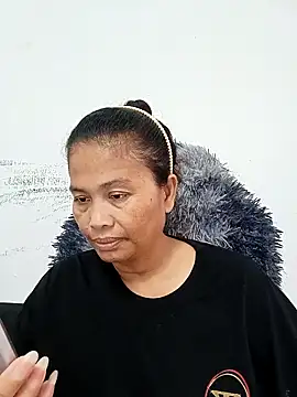 Snapshot of Fon_Bigboobs chatting on 21, 11, 2025 Fon Bigboobs online show from 21, 11, 2025