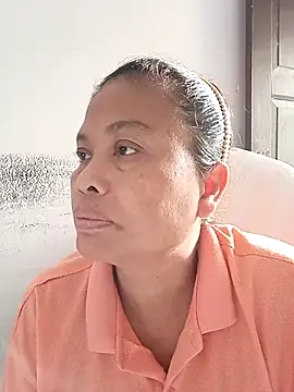 Snapshot of Fon_Bigboobs chatting on 26, 11, 2025 Fon Bigboobs online show from 26, 11, 2025