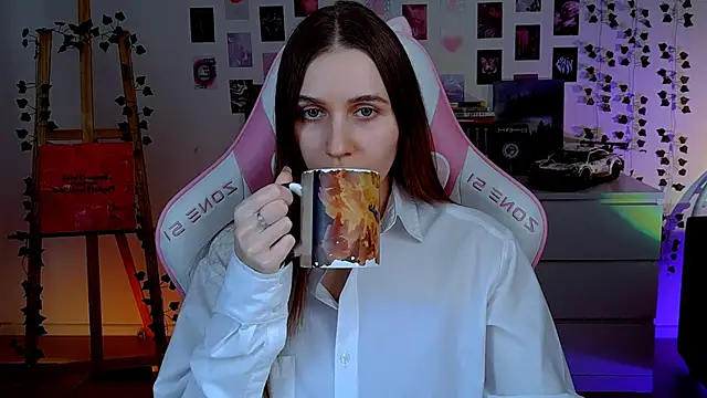 AliceCharmy online show from 18, 9, 2025