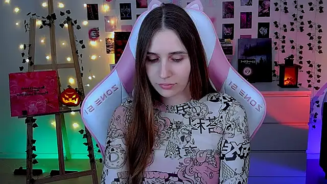 AliceCharmy online show from 24, 10, 2025