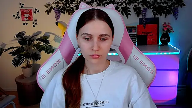 AliceCharmy online show from 15, 4, 2026