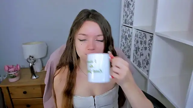 GraceLips online show from 1, 11, 2025