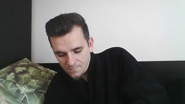 Snapshot of Huge_cock22cm chatting on 25, 2, 2025 Huge cock22cm online show from 25, 2, 2025
