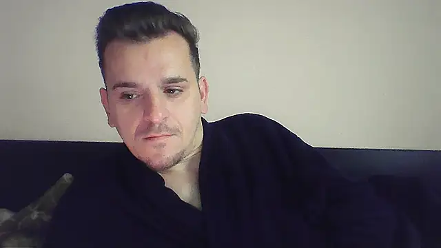 Huge cock22cm online show from 27, 11, 2025