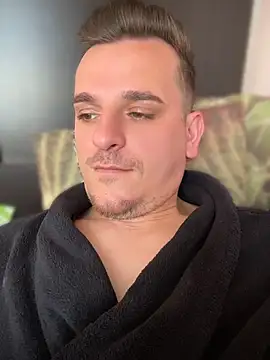 Huge cock22cm online show from 15, 4, 2026