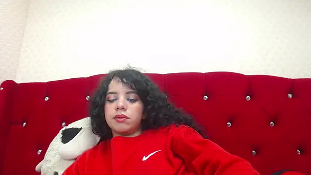 EmmaCowperr online show from 4, 2, 2025