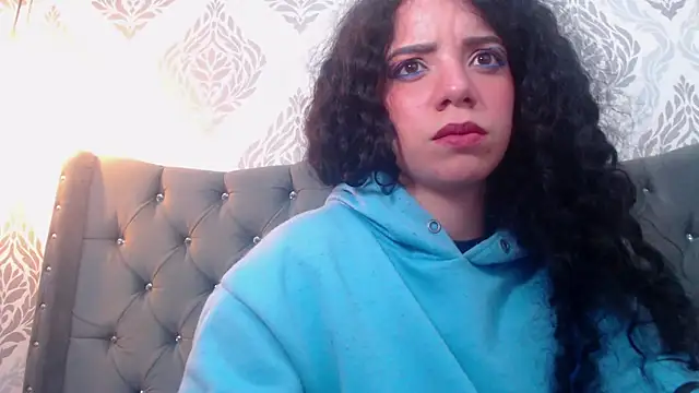 EmmaCowperr online show from 20, 2, 2025