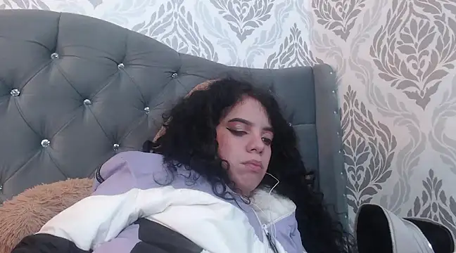 EmmaCowperr online show from 7, 3, 2025