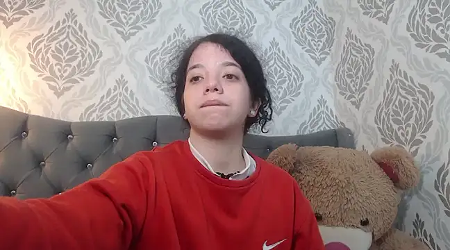 EmmaCowperr online show from 13, 3, 2025