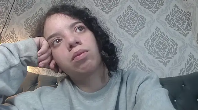 EmmaCowperr online show from 22, 3, 2025