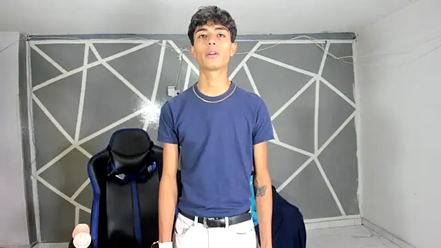 oliverhot2005 online show from 10, 12, 2024