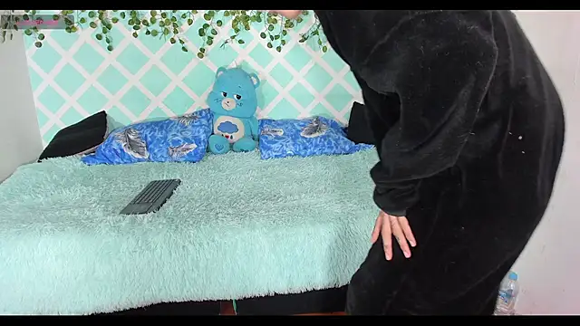 oliverhot2005 online show from 23, 11, 2025