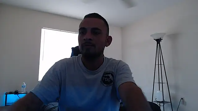 Snapshot of OmegaAlphaOne chatting on 23, 10, 2025 OmegaAlphaOne online show from 23, 10, 2025