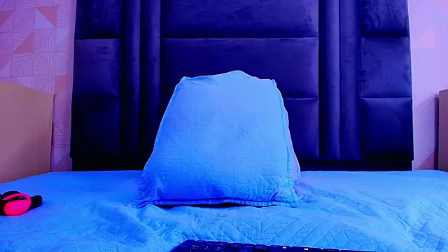 hot dione online show from 27, 10, 2025