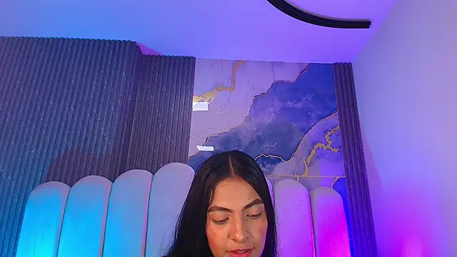 hot dione online show from 17, 12, 2025