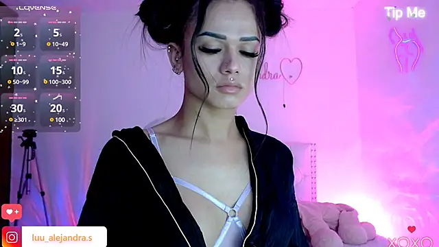 alee lenoxx online show from 27, 1, 2025