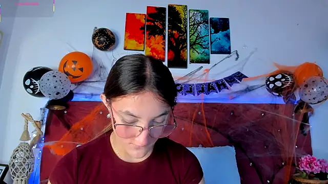 Ruth harvey  online show from 23, 10, 2025