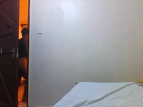 princess-cutie12 online show from 21, 9, 2025