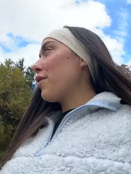 emiliasommer online show from 28, 10, 2025