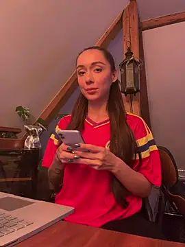 Snapshot of emiliasommer chatting on 7, 7, 2026 emiliasommer online show from 7, 7, 2026