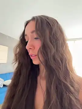 Snapshot of emiliasommer chatting on 3, 8, 2026 emiliasommer online show from 3, 8, 2026