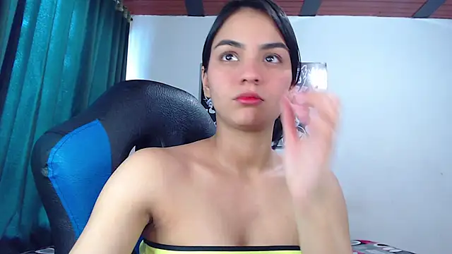 Snapshot of Ariel_Zeo1 chatting on 13, 12, 2024 Ariel Zeo1 online show from 13, 12, 2024