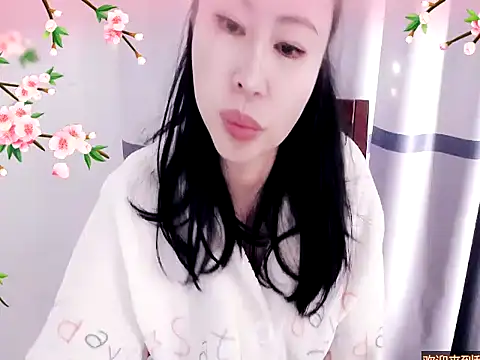 Snapshot of xiaoxuer chatting on 6, 1, 2025 xiaoxuer online show from 6, 1, 2025