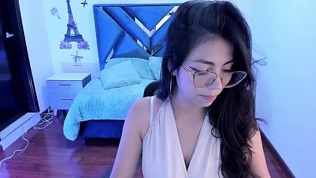 Aylinn diaz online show from 13, 1, 2025