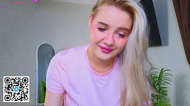 oliviabr0wn0 online show from 23, 3, 2026