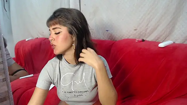 Snapshot of Melody_phillips2 chatting on 4, 2, 2025 Melody phillips2 online show from 4, 2, 2025