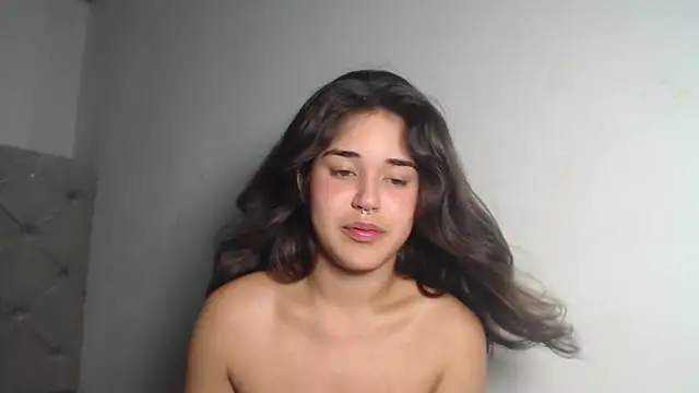 Snapshot of Melody_phillips2 chatting on 11, 11, 2025 Melody phillips2 online show from 11, 11, 2025