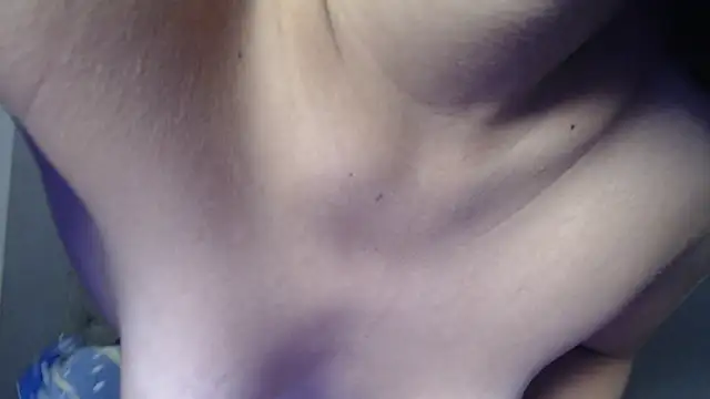 Snapshot of Melody_phillips2 chatting on 18, 11, 2025 Melody phillips2 online show from 18, 11, 2025