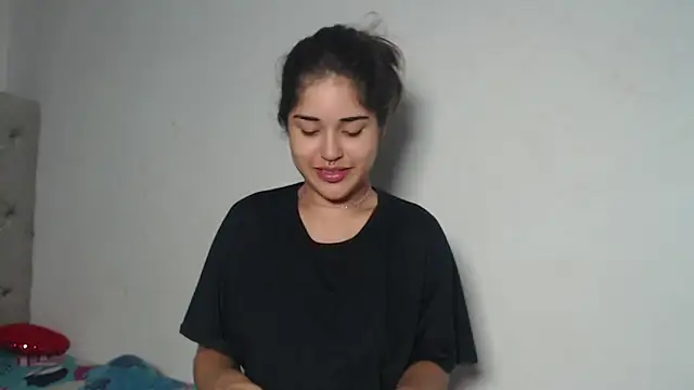 Snapshot of Melody_phillips2 chatting on 1, 12, 2025 Melody phillips2 online show from 1, 12, 2025