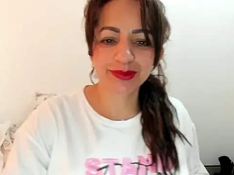 MonicaGarcia  online show from 24, 2, 2025